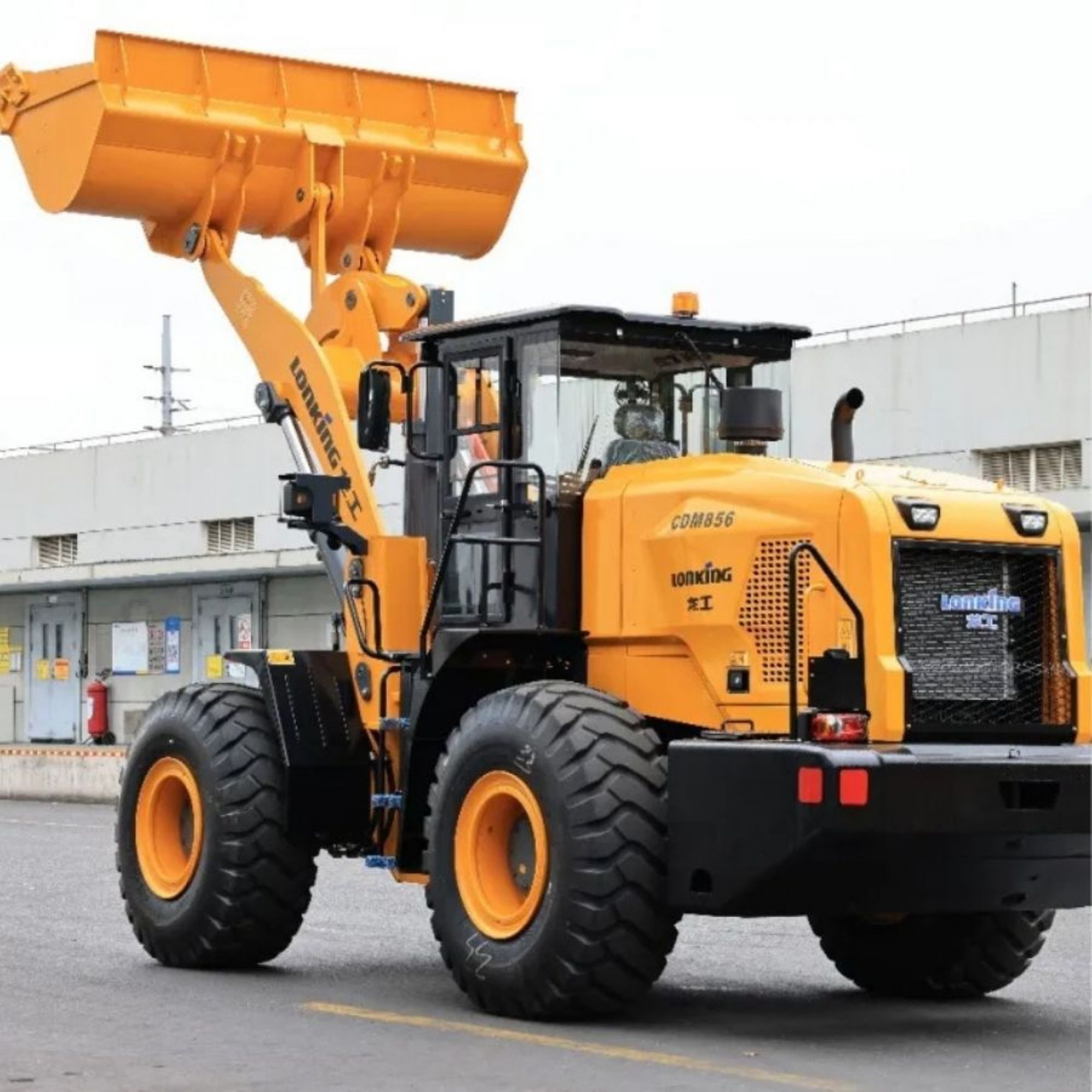 5 Ton Lastik Tekerli Yükleyici Nasıl Seçilir? CDM856H Saha Rehberi
